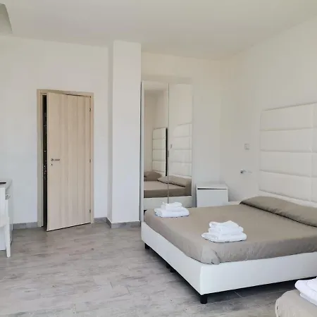 Hotel Calypso Remix