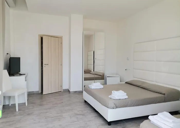 Hotel Calypso Remix